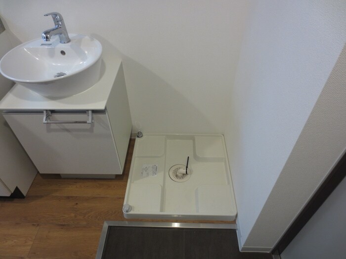 物件内観写真14　(洗濯機置場)