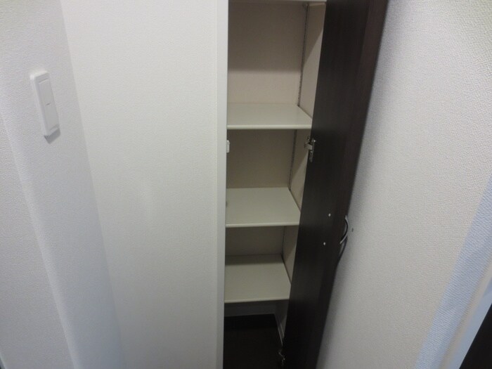物件内観写真15　(靴箱)