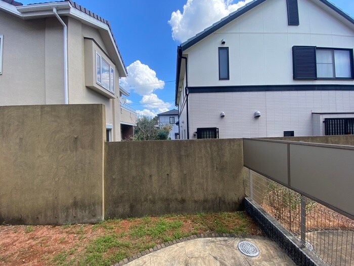 物件内観写真16　(室内からの展望)