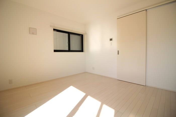 物件内観写真18　(居室)