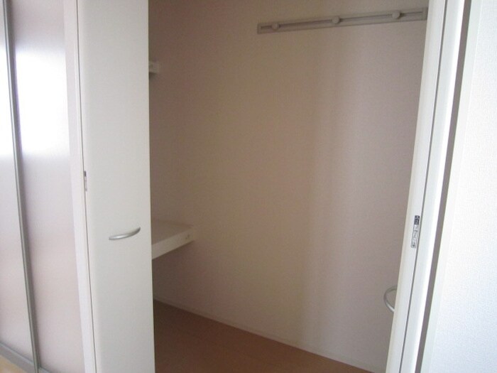 物件内観写真10　(収納)