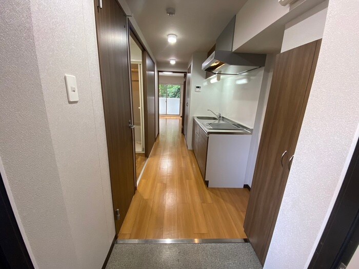 物件内観写真17　(廊下)