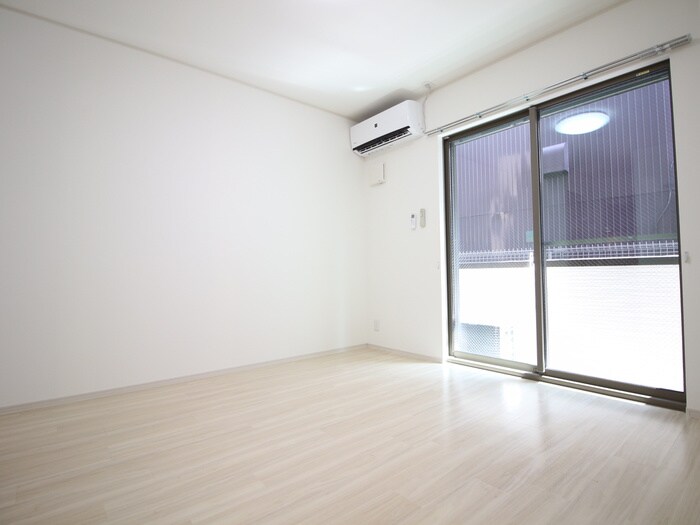 物件内観写真6　(居室)