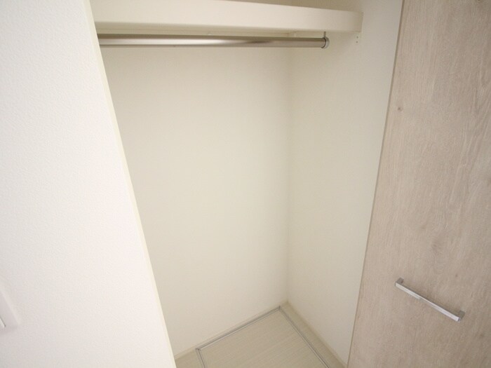物件内観写真15　(収納)
