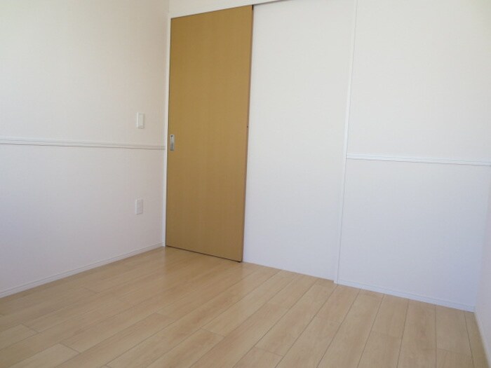 物件内観写真6　(居室)