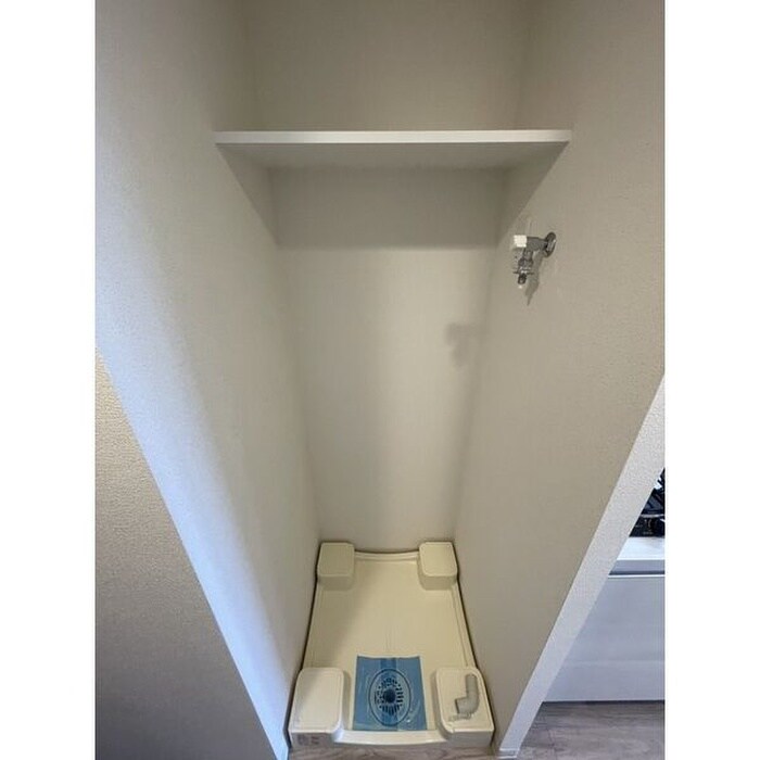 物件内観写真11　(洗濯機置場)