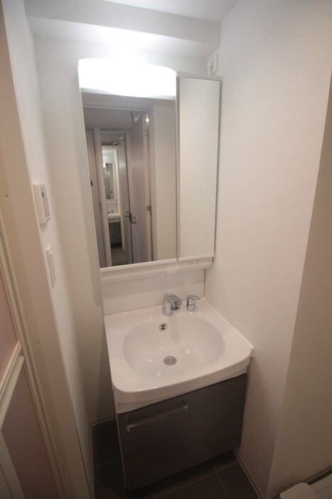 物件内観写真9　(洗面)