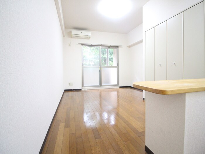 物件内観写真4　(居室)