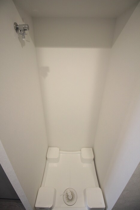 物件内観写真10　(洗濯機置場)