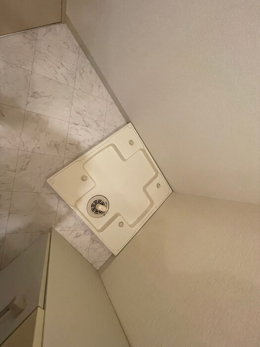 物件内観写真11　(洗濯機置場)