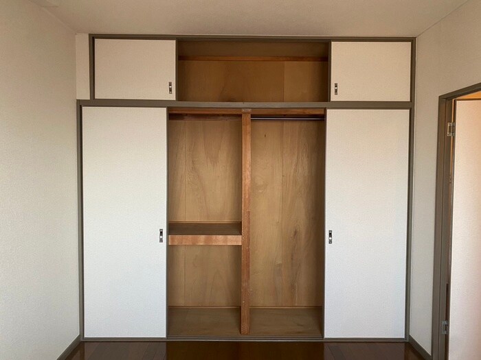物件内観写真12　(収納)