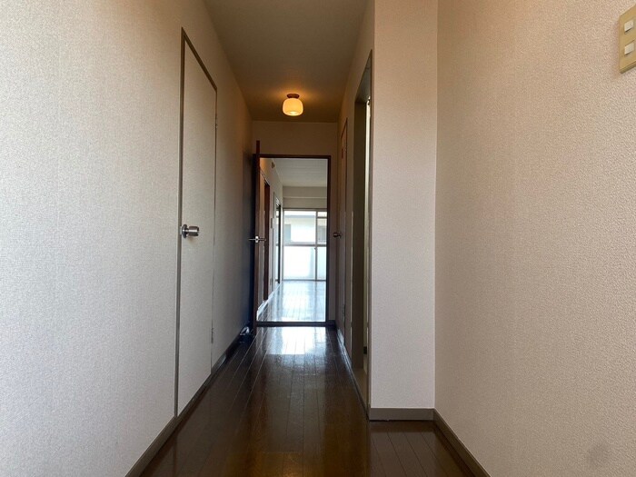 物件内観写真20　(廊下)