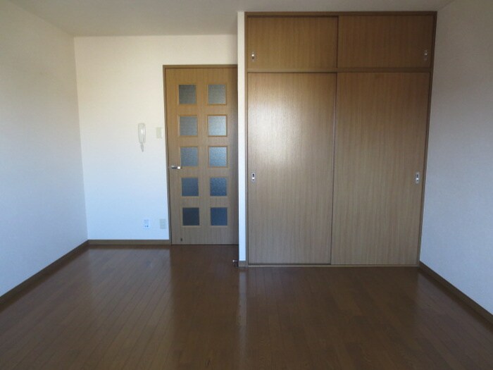 物件内観写真4　(居室)