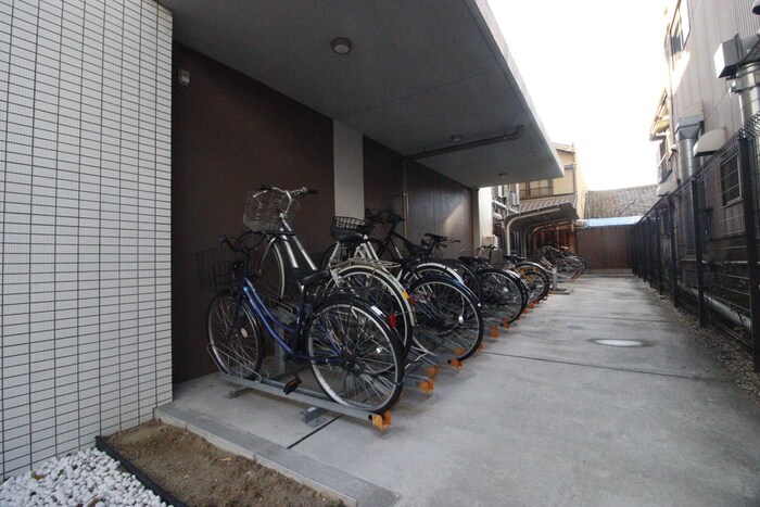 物件外観写真6　(駐輪場)