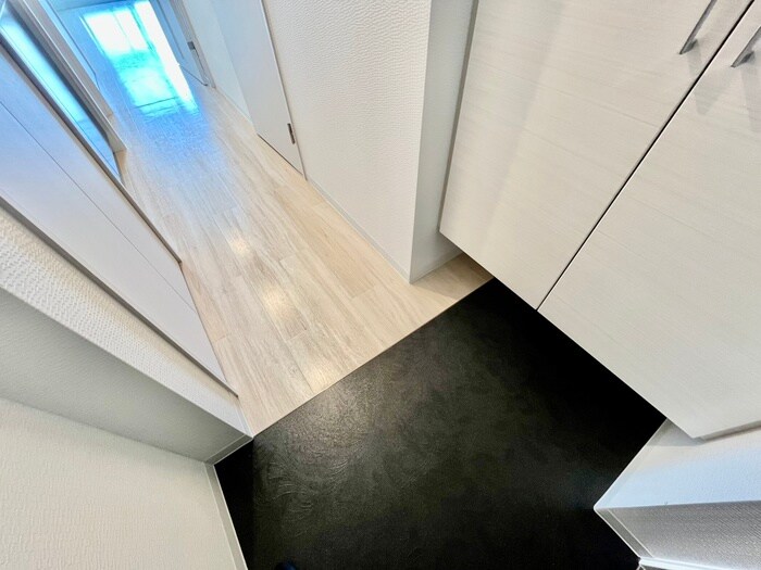 物件内観写真19　(玄関)