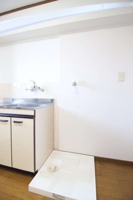 物件内観写真14　(洗濯機置場)