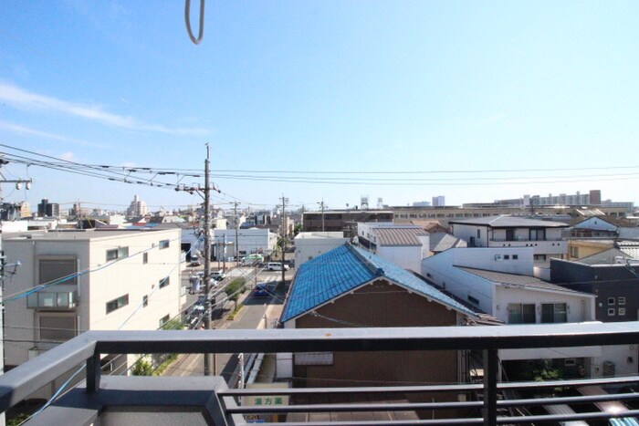 物件内観写真17　(室内からの展望)