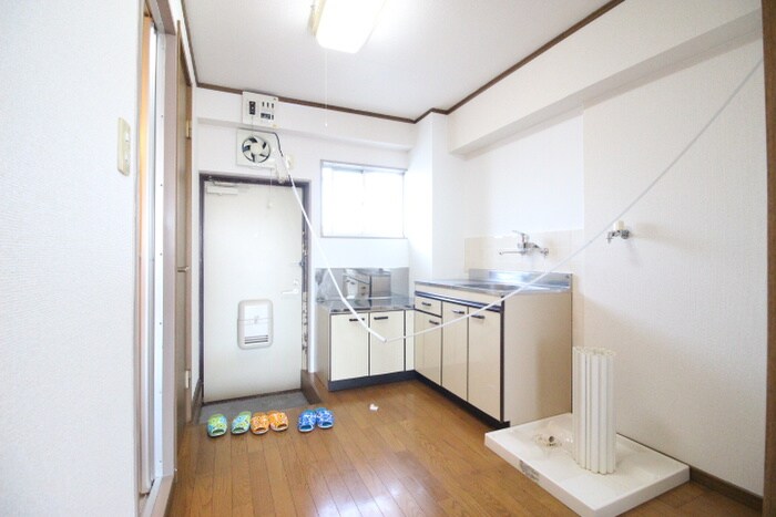 物件内観写真19　(玄関)