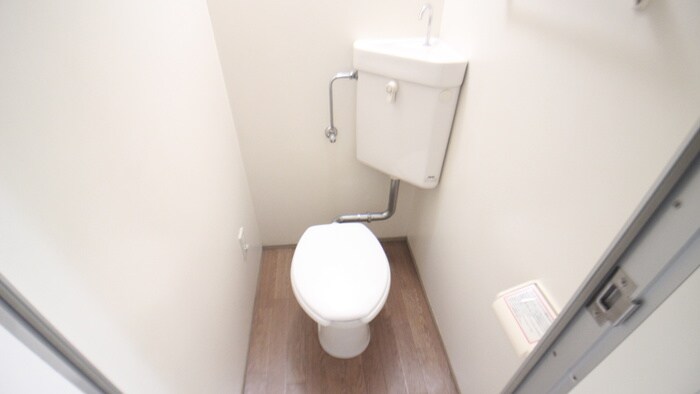 物件内観写真14　(トイレ)