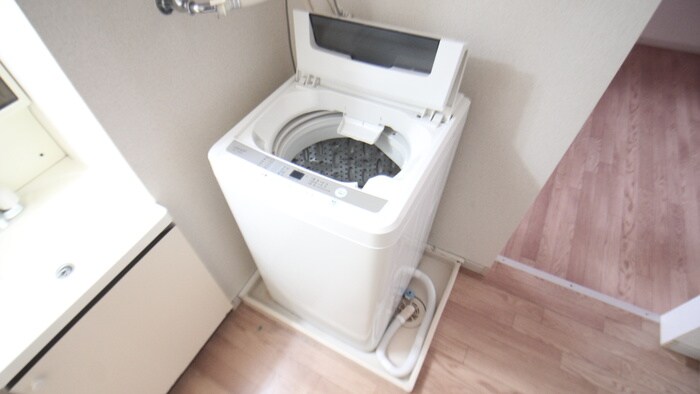 物件内観写真16　(洗濯機置場)