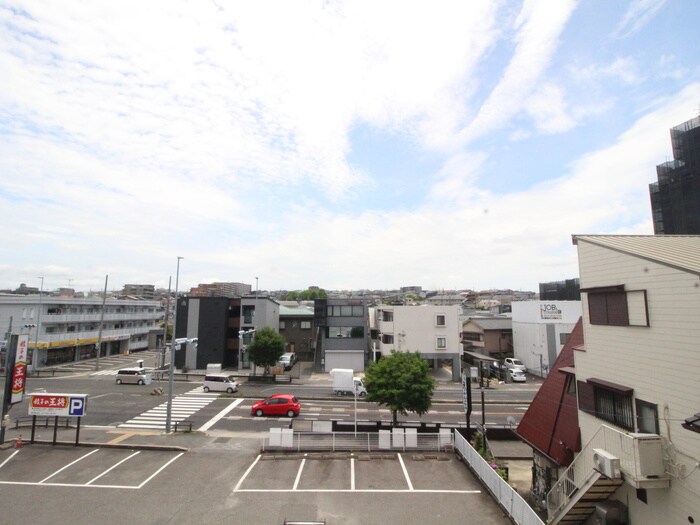 物件内観写真20　(室内からの展望)