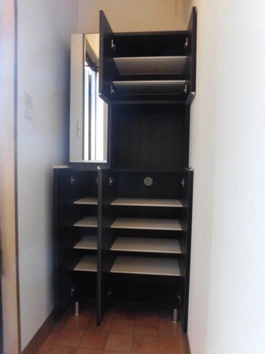 物件内観写真7　(玄関)