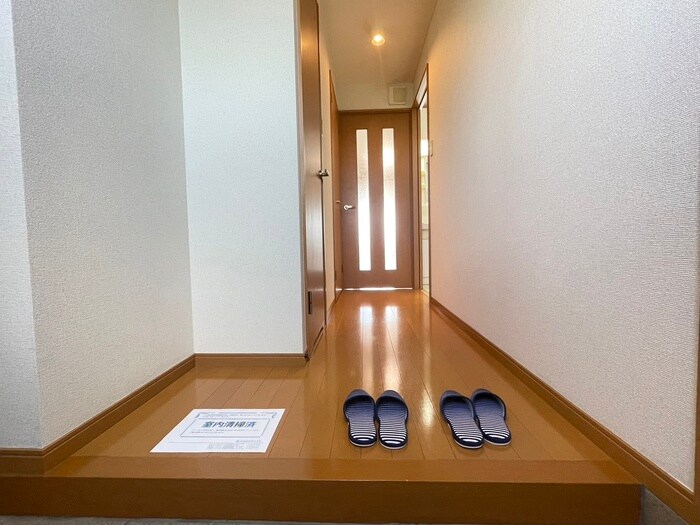 物件内観写真19　(玄関)