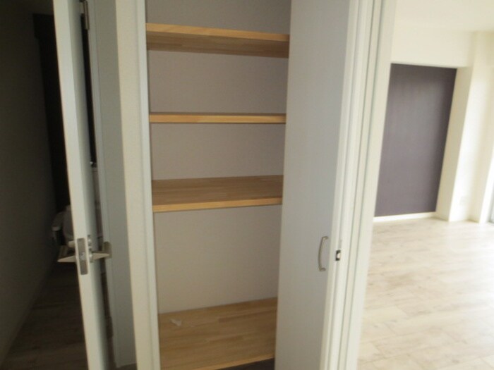物件内観写真13　(収納)