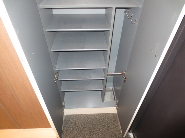 物件内観写真12　(靴箱)