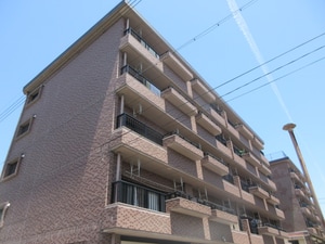 ＩＤＡＫＡＤＡＩ　ＢＬＧ外観写真