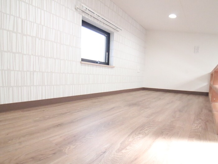 物件内観写真9　(ロフト)