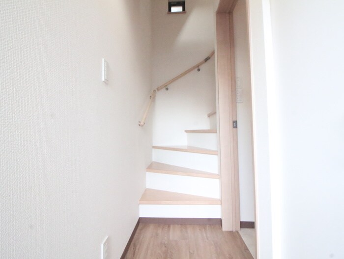 物件内観写真11　(廊下)