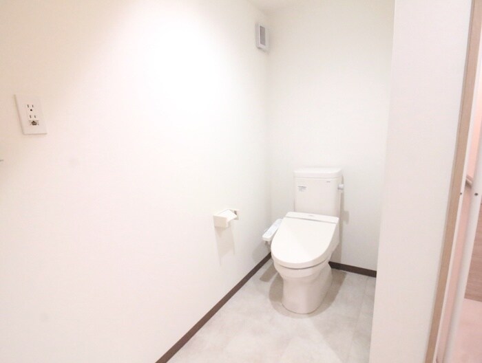 物件内観写真12　(トイレ)