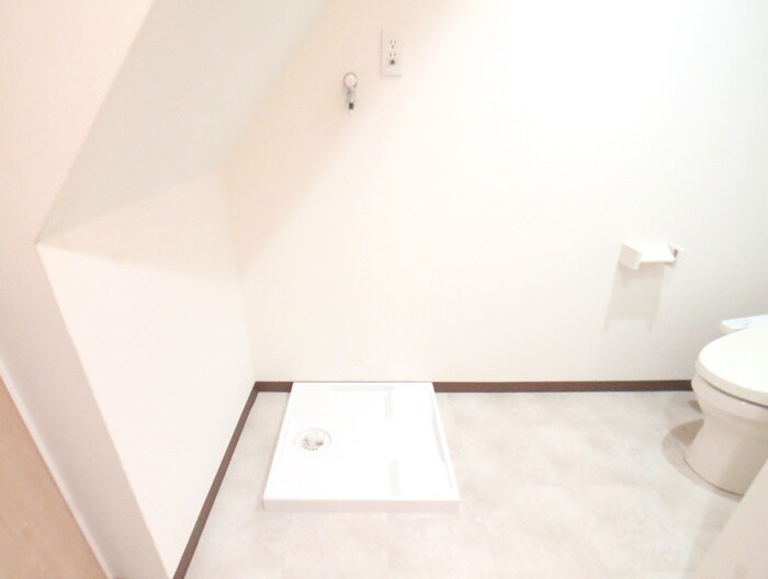 物件内観写真13　(洗濯機置場)