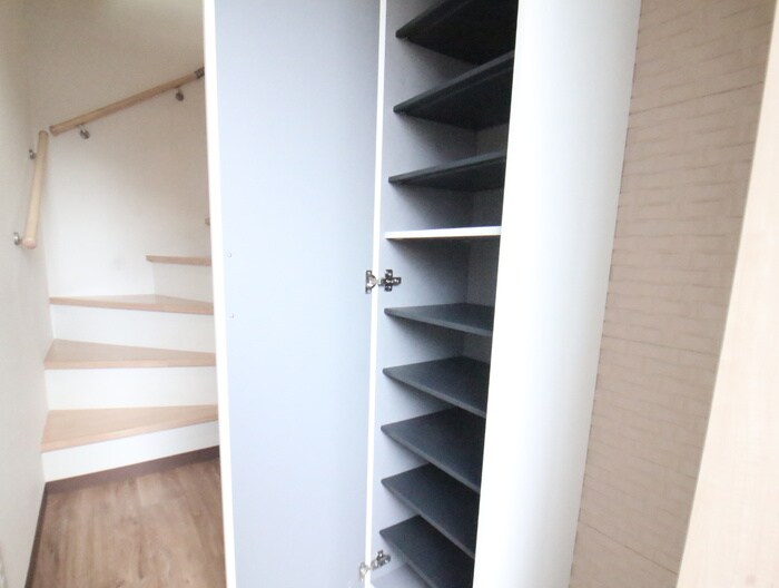 物件内観写真19　(靴箱)