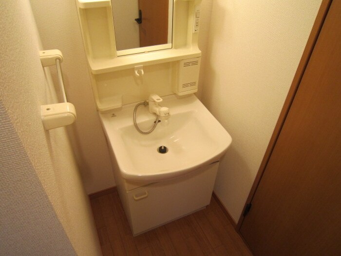 物件内観写真11　(洗面)