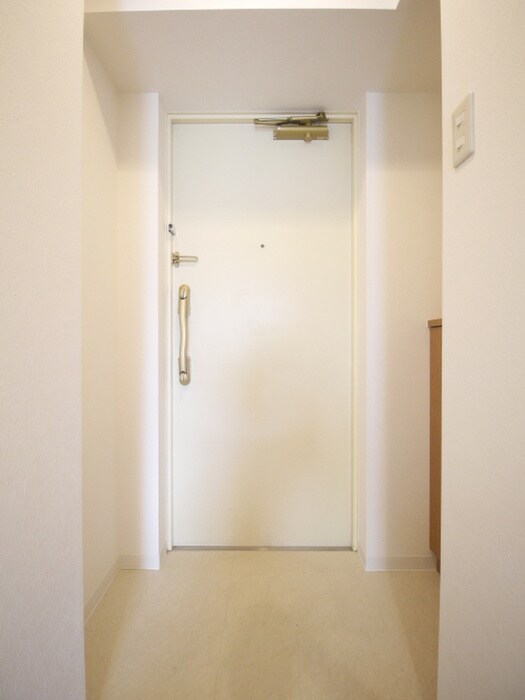 物件内観写真14　(玄関)