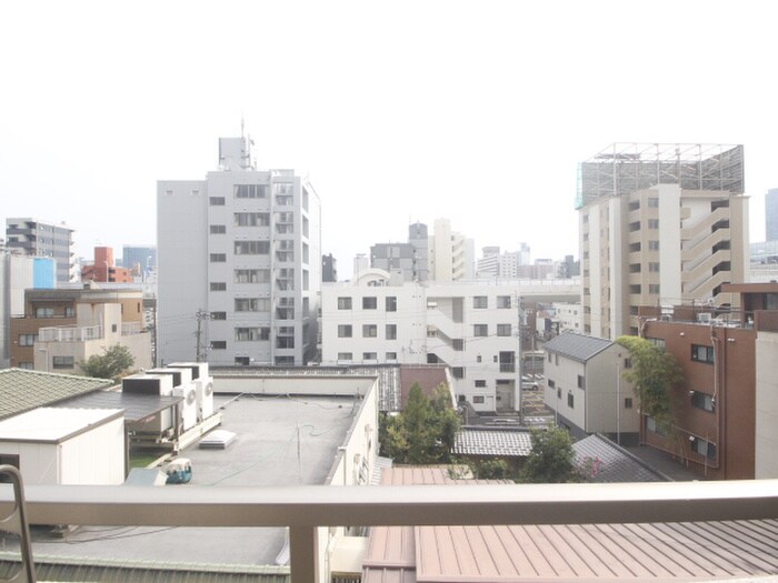 物件内観写真16　(室内からの展望)