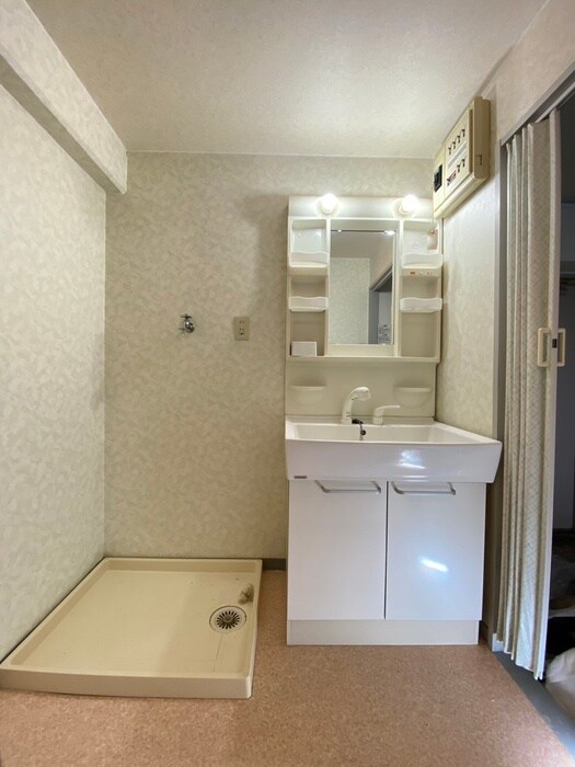 物件内観写真12　(洗面)