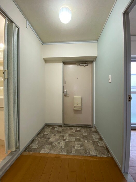 物件内観写真22　(玄関)