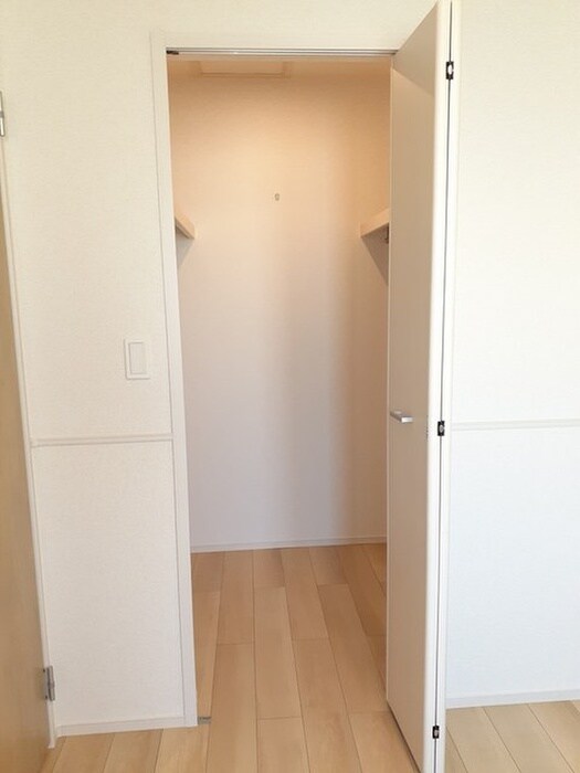 物件内観写真7　(収納)