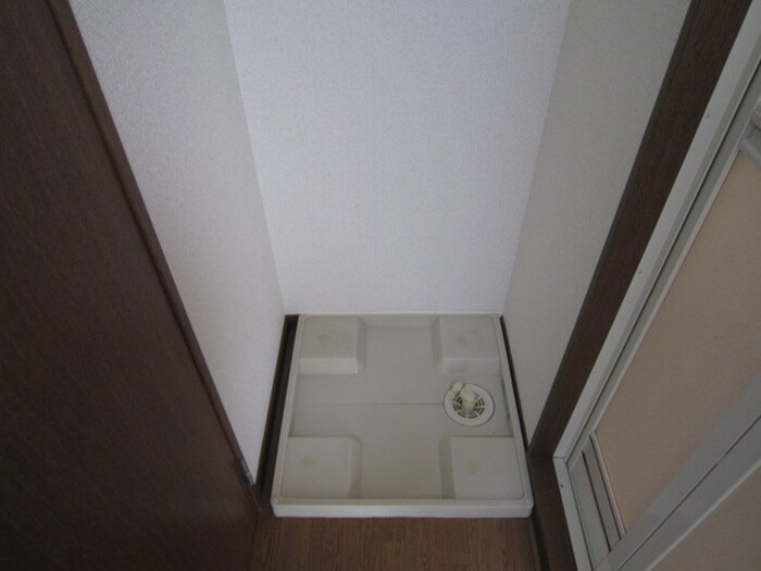 物件内観写真22　(洗濯機置場)