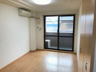 物件内観写真9　(居室)