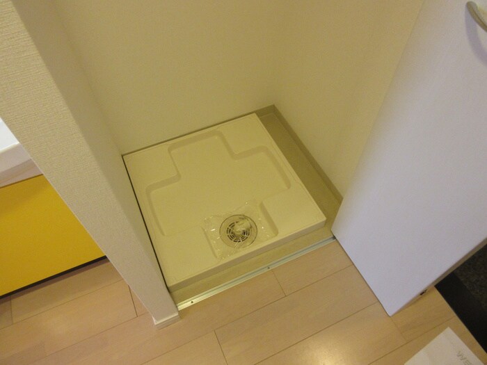 物件内観写真11　(洗濯機置場)