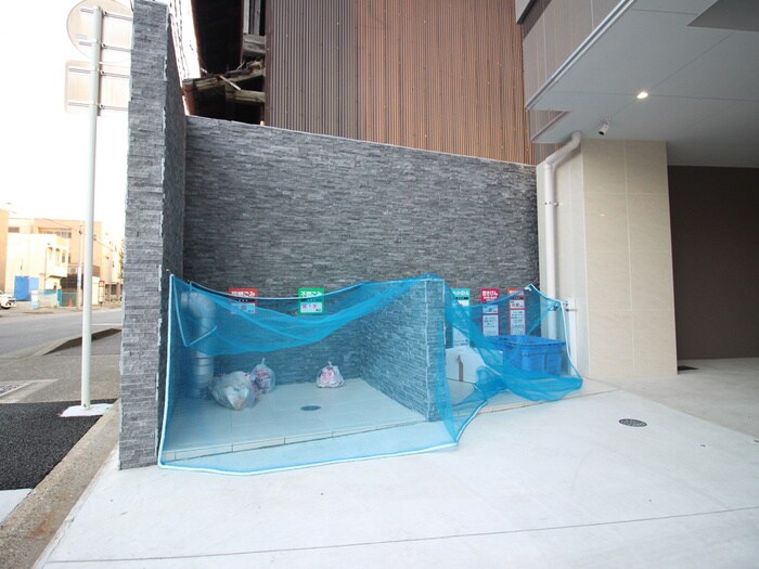 物件外観写真6　(建物設備)