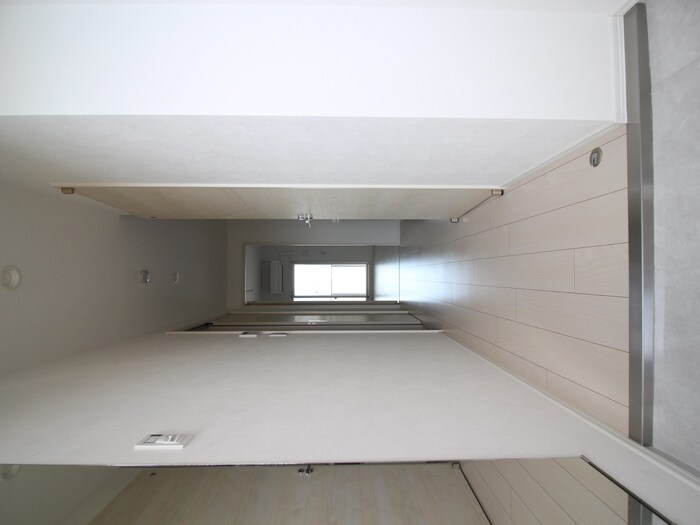 物件内観写真13　(玄関)