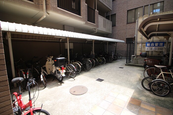 物件外観写真5　(駐輪場)