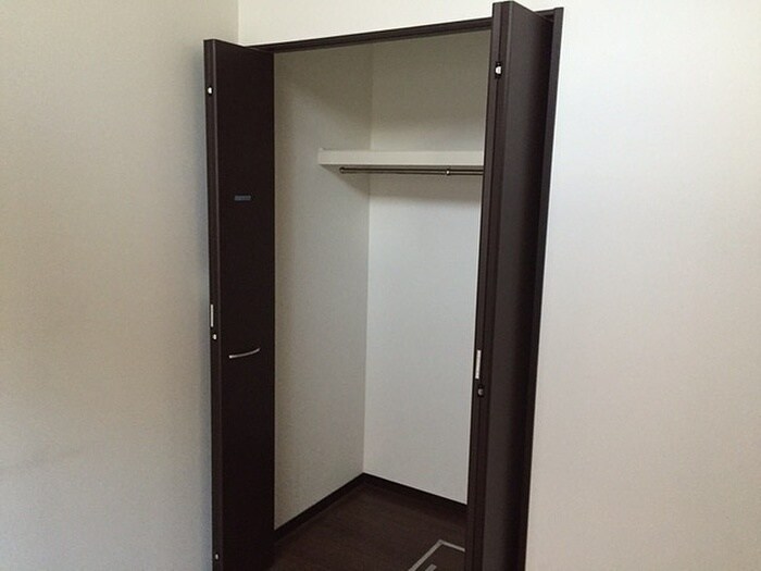 物件内観写真8　(収納)