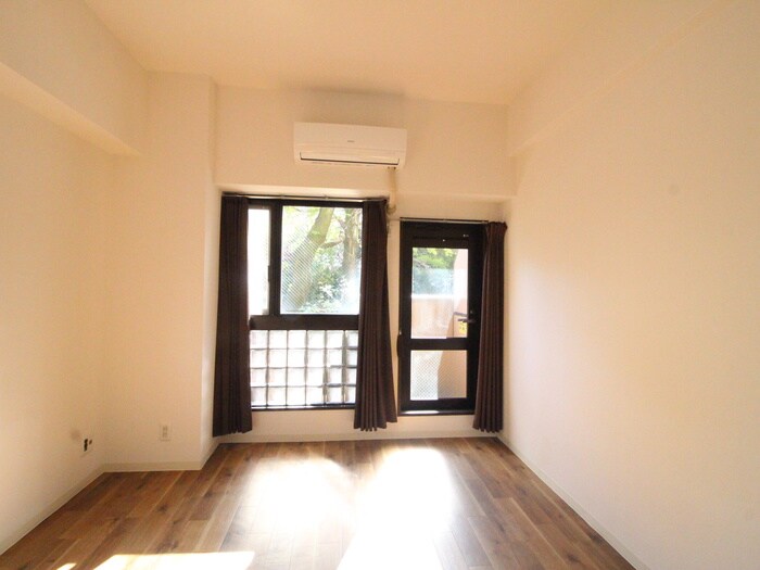 物件内観写真14　(居室)