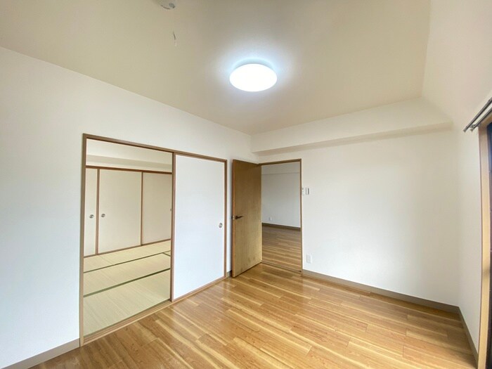 物件内観写真11　(居室)